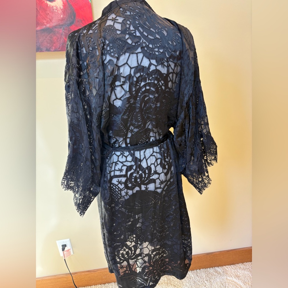 Stunning Lise Charmel Robe Black RARE Lace Pattern Avant Garde Medium
